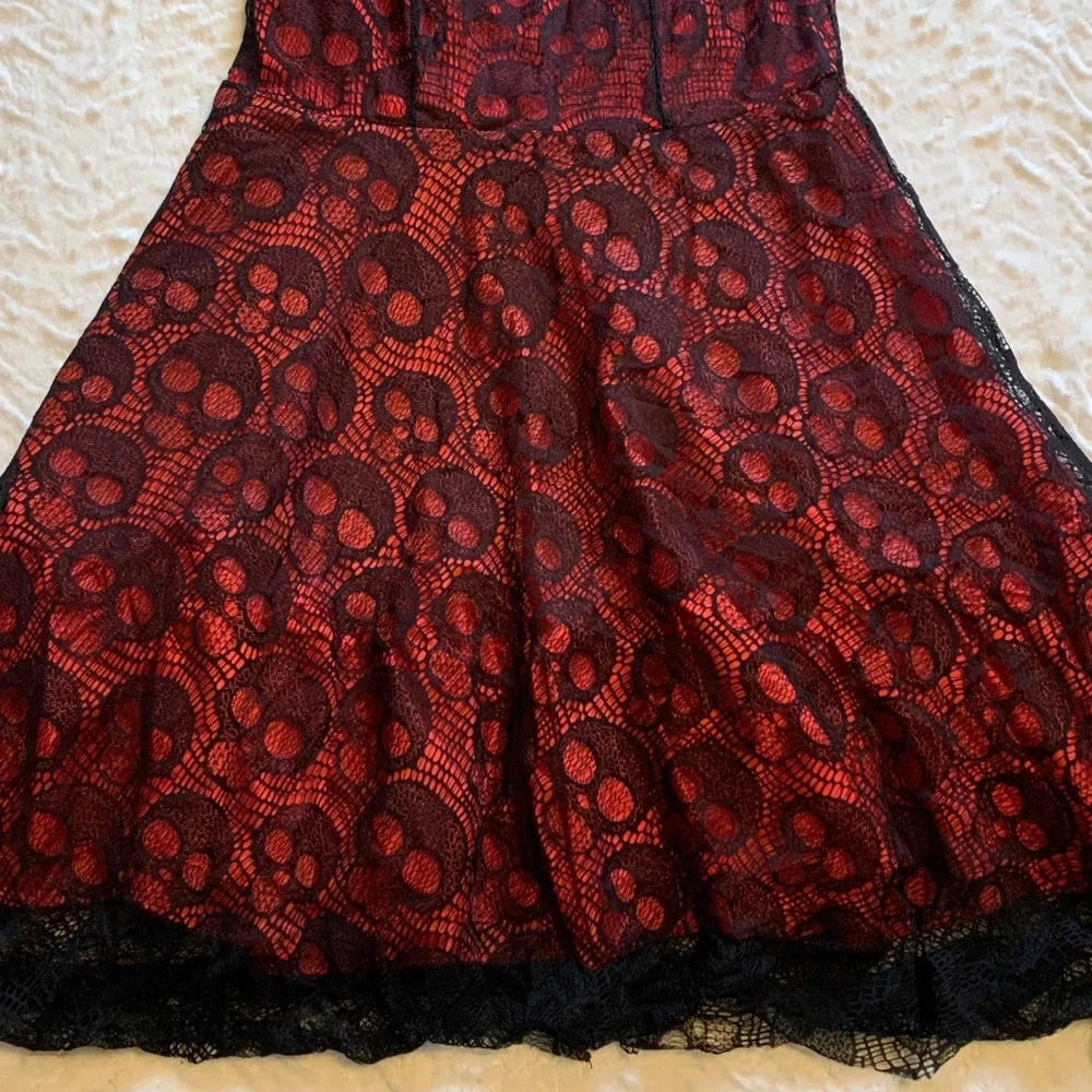 Women’s Spirit La Catrina Red and Black Costume - Picture 5 of 8